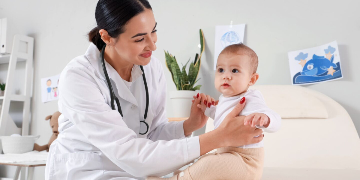 When Should You Visit a General Pediatrician? A Simple Guide for Parents in Delhi